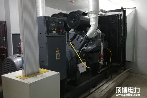厂家详细解说柴油发电机油箱位置的高度要求?